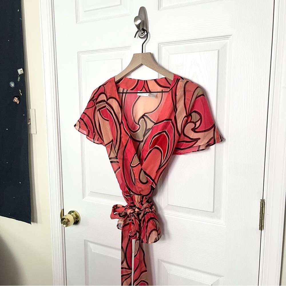 ✧･ﾟabstract pink belted blouse